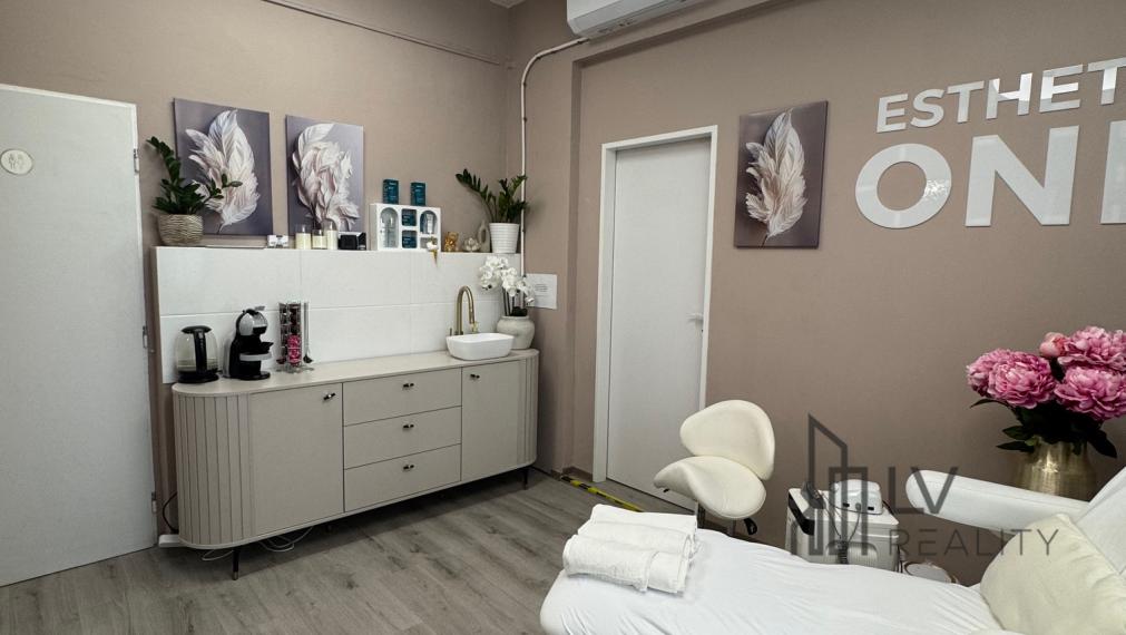 Prenájom / odstúpenie kompletne vybaveného beauty priestoru v Košiciach, ul. Gudernova – OC ERIKA