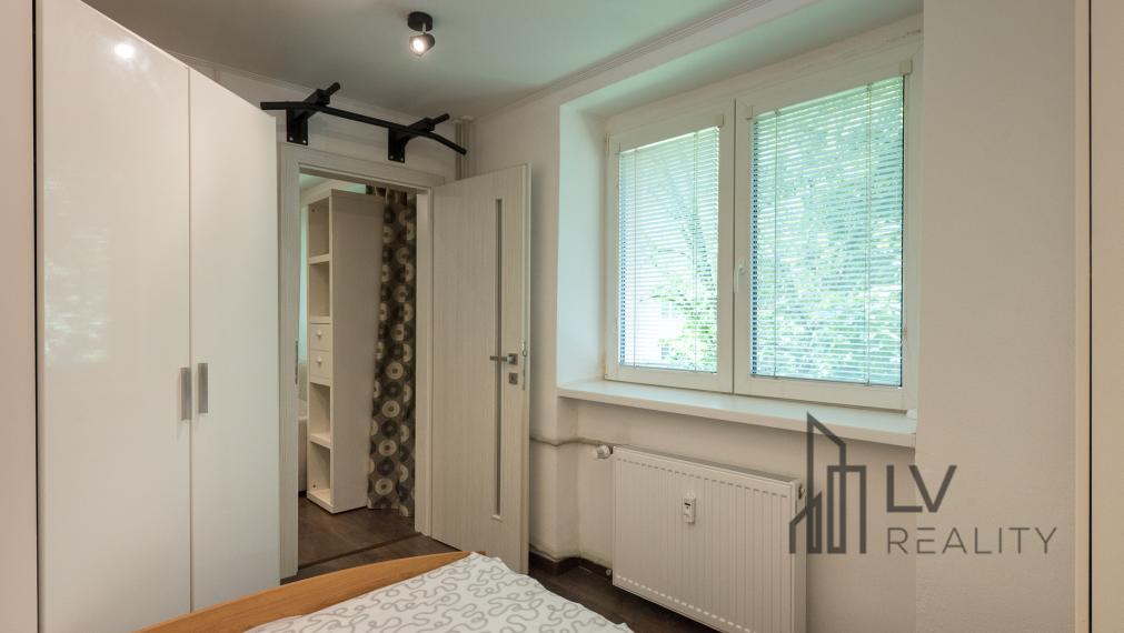 Na prenájom pekný zariadený 1,5 izbový byt, Jesenná ul., Košice