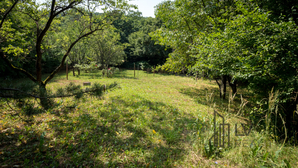 REZERVOVANÉ! Na predaj záhradka v Košickej Novej Vsi, 584 m2