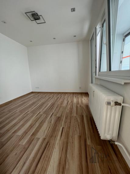 Na prenájom útulný 1-izbový byt na Triede SNP, Košice - Terasa