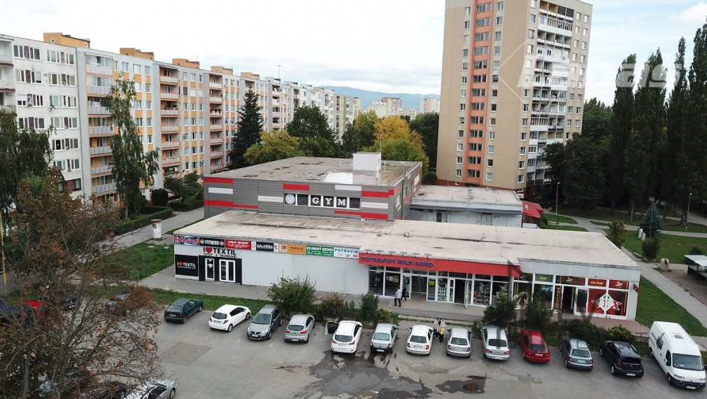 Na prenájom priestor OC Ždiar, 85,7m2