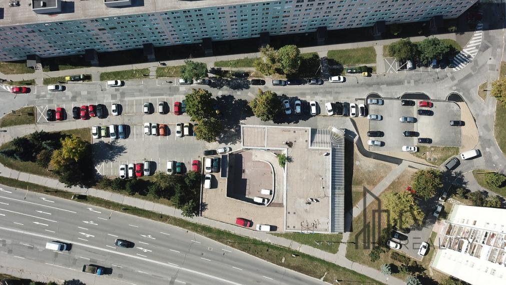 Na prenájom komerčná budova, Rosná 7, Košice