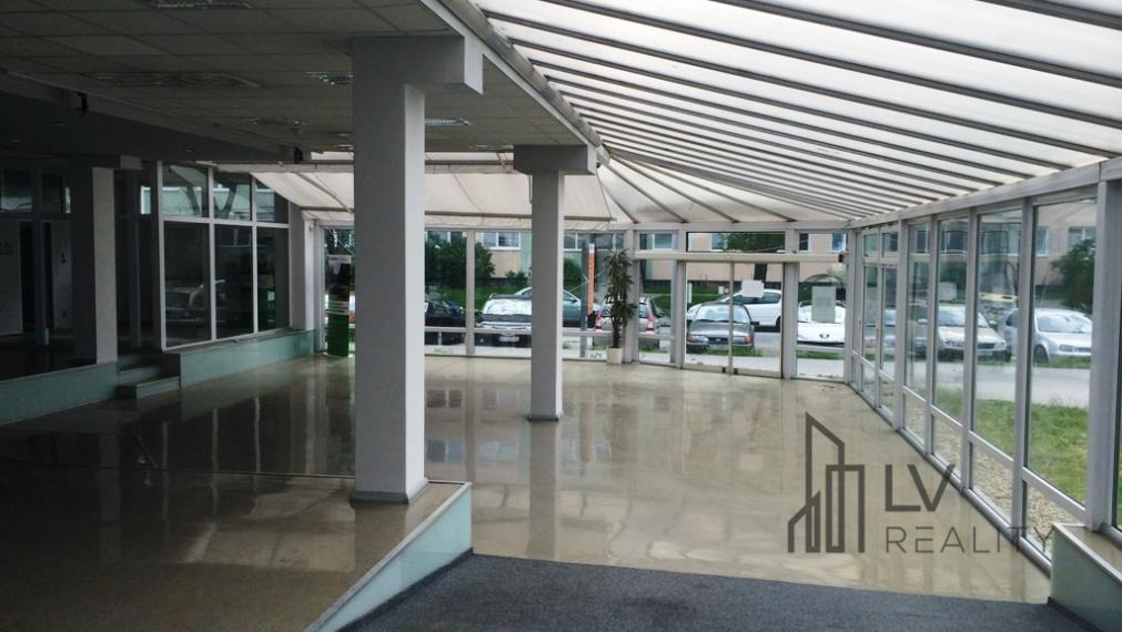 Na prenájom komerčná budova, Rosná 7, Košice