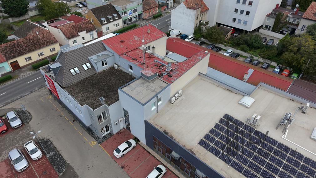 Na prenájom obchodné priestory 383 m2 a 524 m2, Piešťany