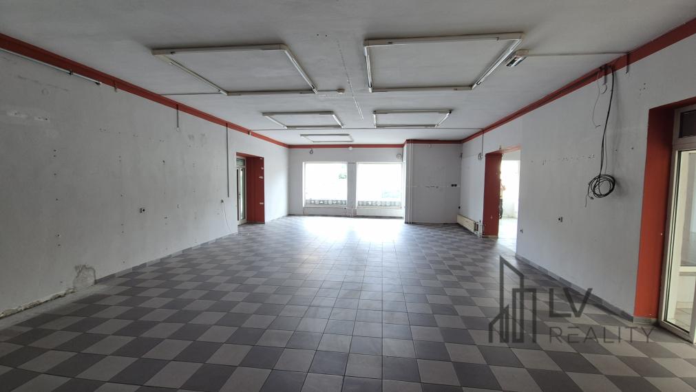 Na prenájom obchodné priestory 383 m2, Piešťany