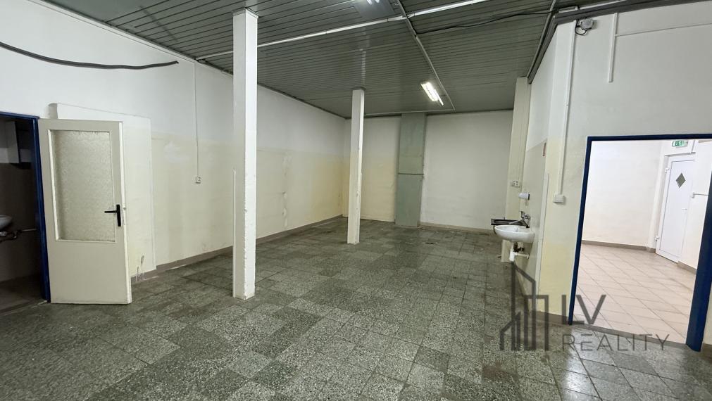 Na prenájom priestor OC Ždiar, 365m2