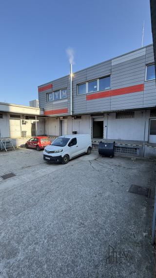 Na prenájom priestor OC Ždiar, 365m2