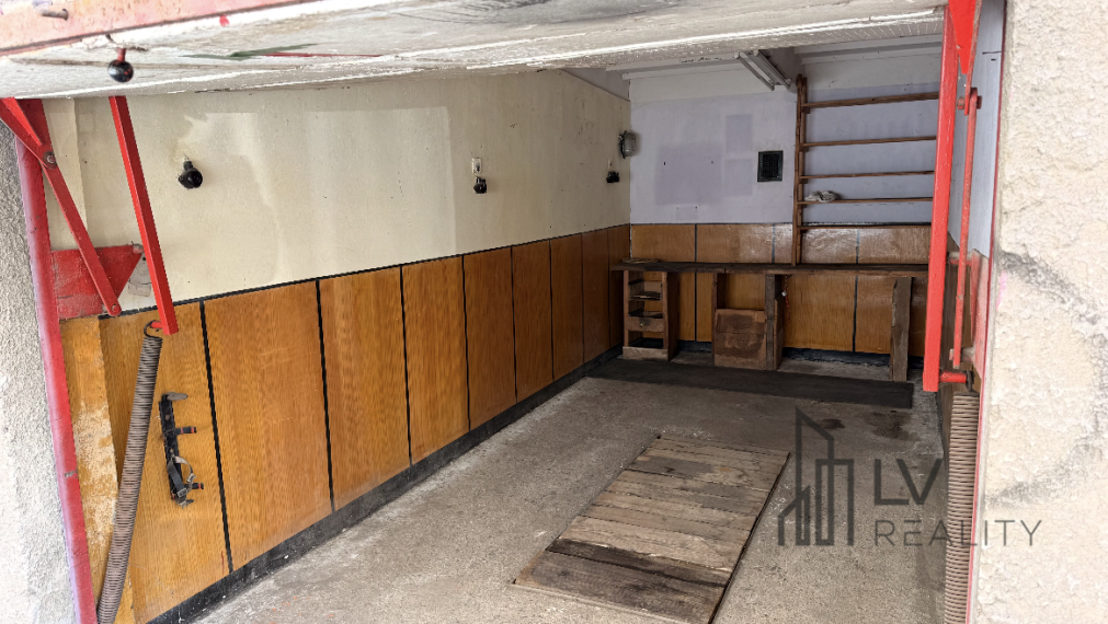 Na prenájom garáž na Perlovej ulici v Košiciach - mestská časť Juh