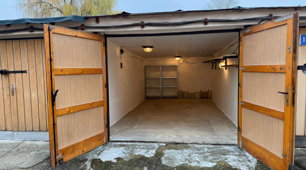 Na prenájom garáž, na rohu Važeckej a Meteorovej ul., Košice