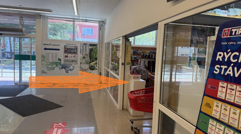 Obchodný priestor na prenájom v OC Iskra, 18,3 m2