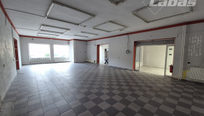 Na prenájom obchodný priestor o výmere 159m2 na 1.NP, na Bratislavskej ulici v Piešťanoch - fotografia 5