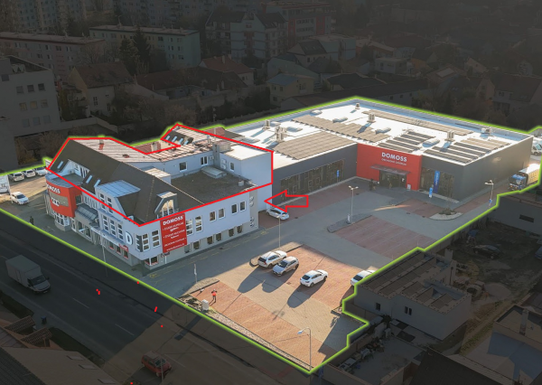 Na prenájom obchodné priestory 383 m2 a 524 m2, Piešťany
