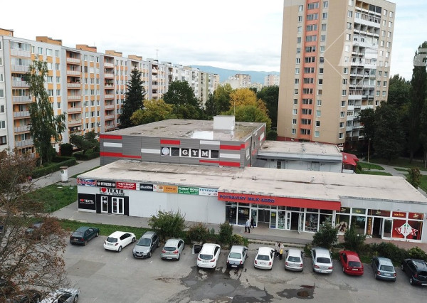 Na prenájom priestor OC Ždiar, 365m2