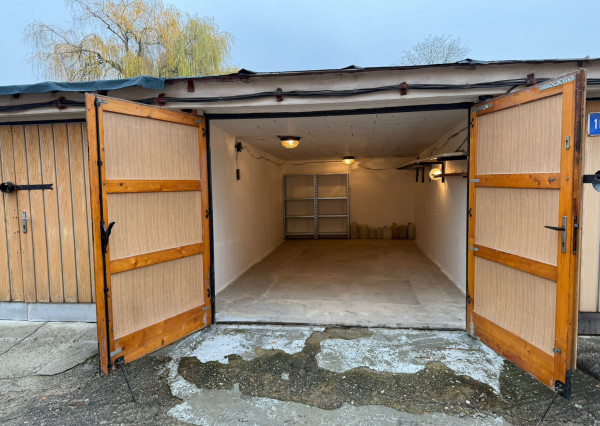 Na predaj garáž, na rohu Važeckej a Meteorovej ul., Košice