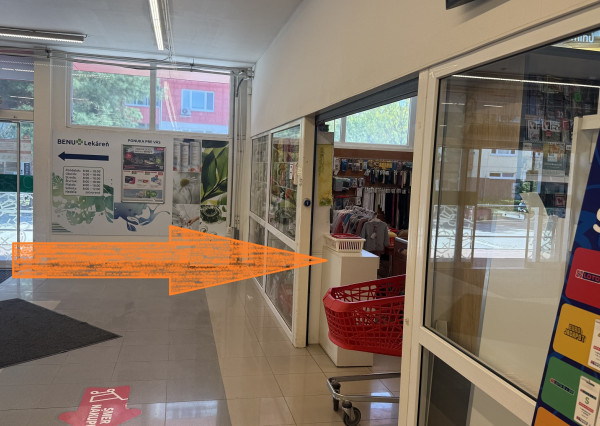 Obchodný priestor na prenájom v OC Iskra, 18,3 m2