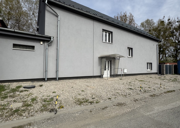 Na prenájom budova na ulici Pri bitúnku v Košiciach