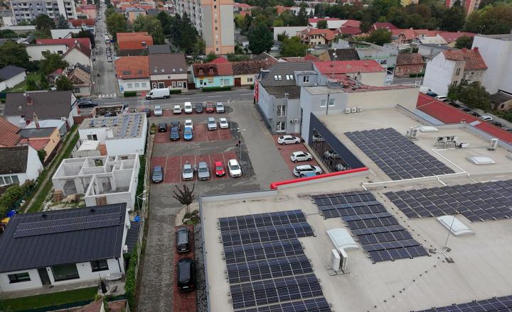 Na prenájom obchodné priestory 383 m2, Piešťany - fotografia 1