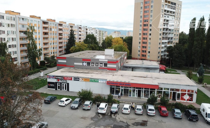 Na prenájom priestor OC Ždiar, 365m2