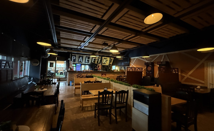Na prenájom OC Važec - Pub Paletka 313,5 m2 + Terasa 73 m2 - fotografia 2