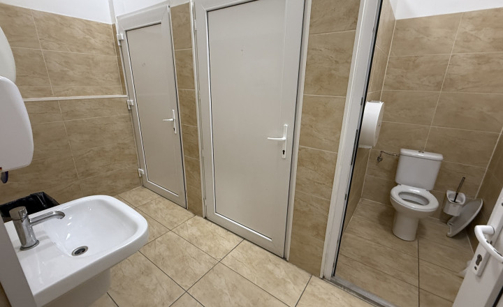 Na prenájom OC Važec - Pub Paletka 313,5 m2 + Terasa 73 m2 - fotografia 6