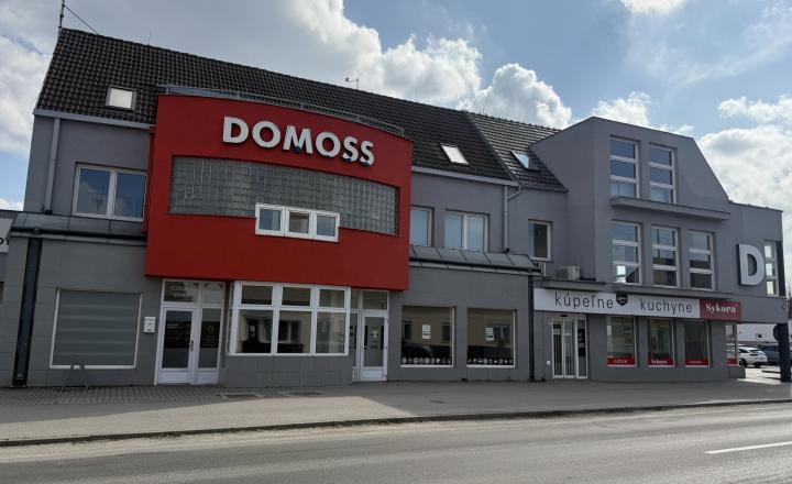 Na prenájom obchodný priestor o výmere 274m2 na 2.NP, na Bratislavskej ulici v Piešťanoch - fotografia 2