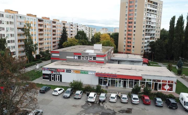 Obchodné priestory na prenájom, 208,38m2 v OC Ždiar na sídlisku Nad jazerom - fotografia 2