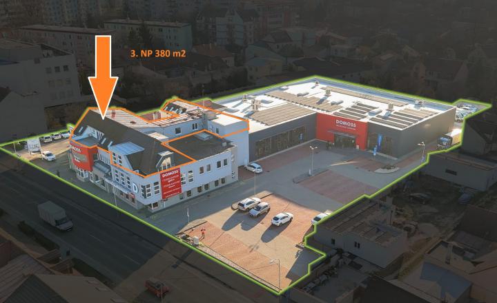 Obchodný priestor na prenájom , výmera 380m2 na 3.NP, na Bratislavskej ulici v Piešťanoch - fotografia 1