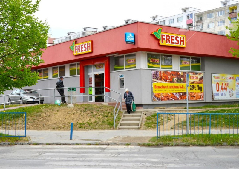 Ponúkame na prenájom obchodný priestor v OC Iskra, na Čordákovej 2 v Košiciach,na sídlisku KVP